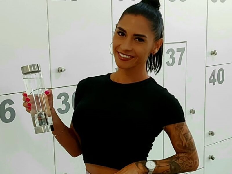 SlimCrystal Review 2026 — The Crystal Water Bottle Everyone Is Talking About